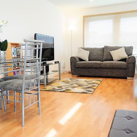 New Glasgow Family Home - Private Parking Εξωτερικό φωτογραφία