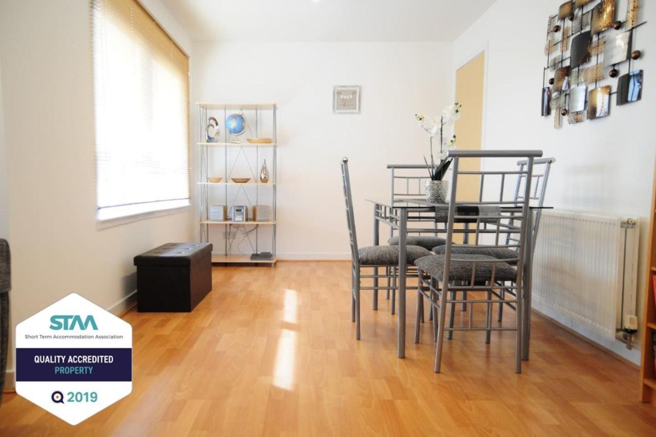 New Glasgow Family Home - Private Parking Εξωτερικό φωτογραφία