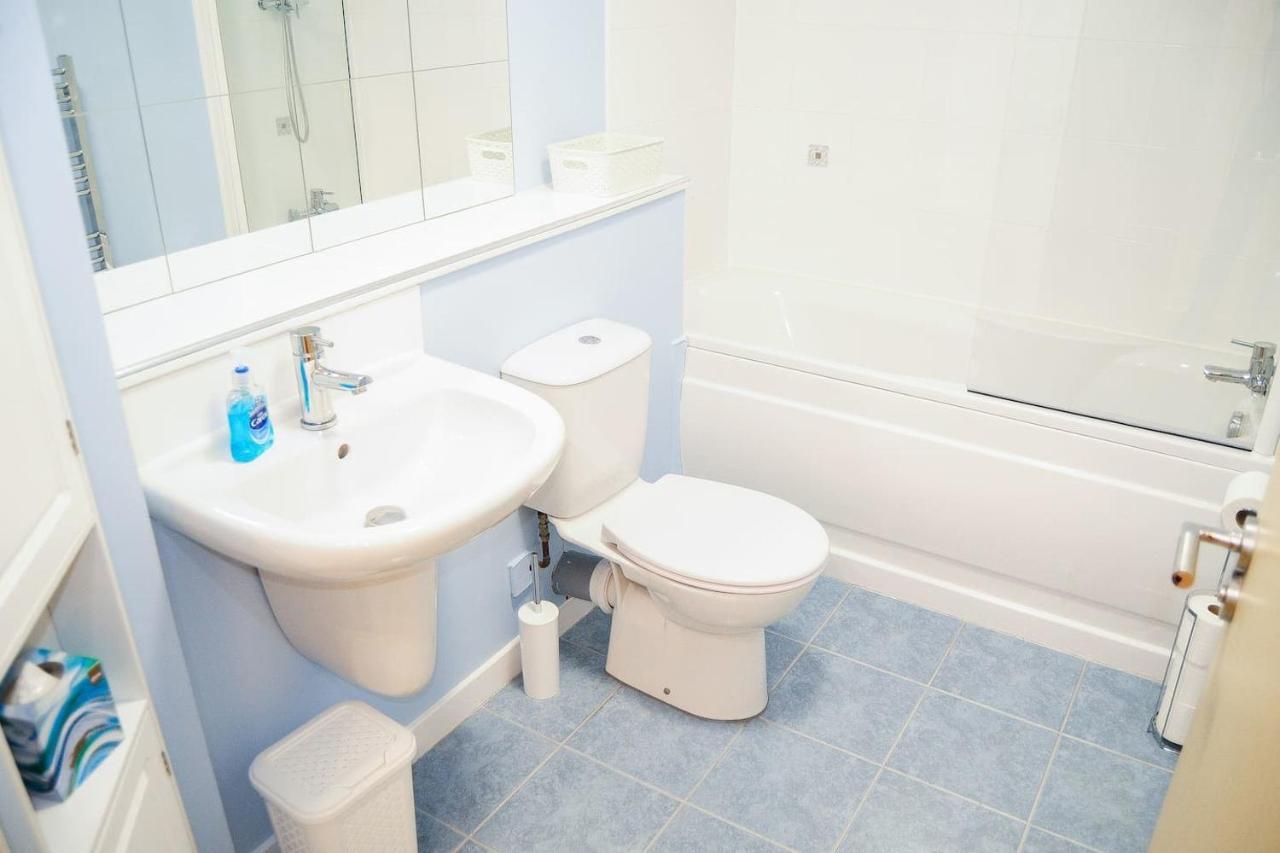 New Glasgow Family Home - Private Parking Εξωτερικό φωτογραφία